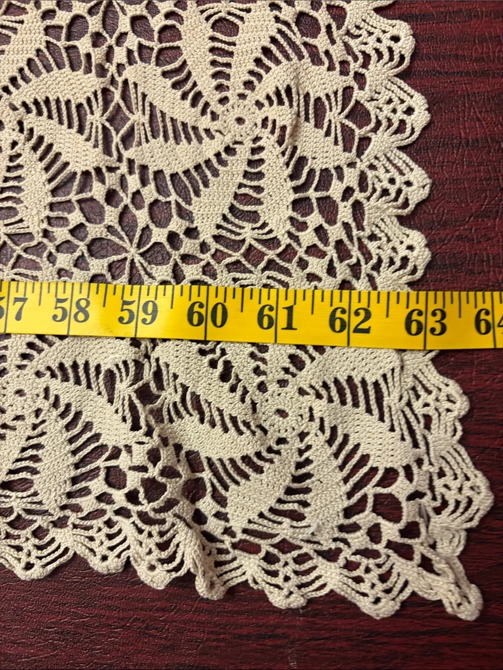 Vintage Tan/cream lace table cloth approx 88x62 inches